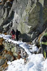 Statūs šlaitukai ir siauri keliukai