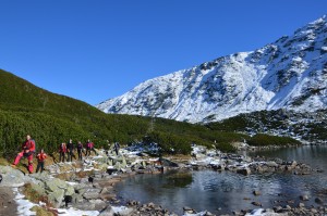 Nusileidome į pietų vietą. Normaliomis aplinkybėmis čia turėtume ir nakvoti, bet dėl remonto nakvynės vieta uždaryta, tad trauksime tolyn.