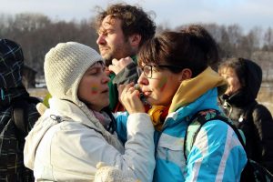 šventiškai pasipuošę