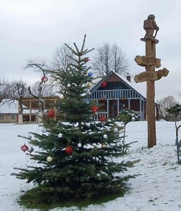 Kasmet vis putlesnėmis šakomis.